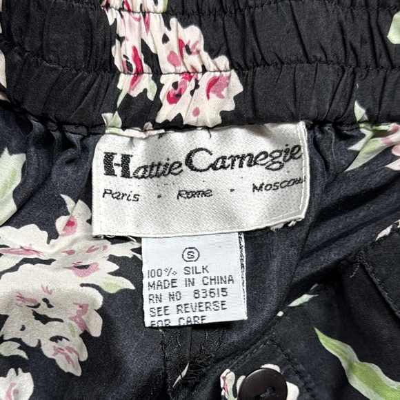 Vintage Hattie Carnegie 100% Silk Pleated Shorts Small Flowy Boho High Waist - Picture 9 of 14